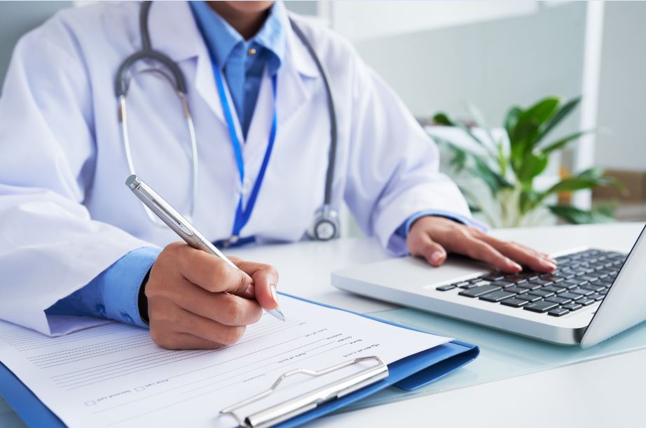 PRONTUÁRIO MÉDICO: POR QUANTO TEMPO GUARDÁ-LO?